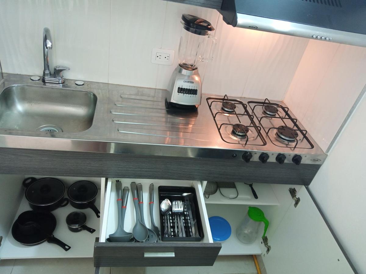 Vip Apartasuites Rosales Medellín Esterno foto