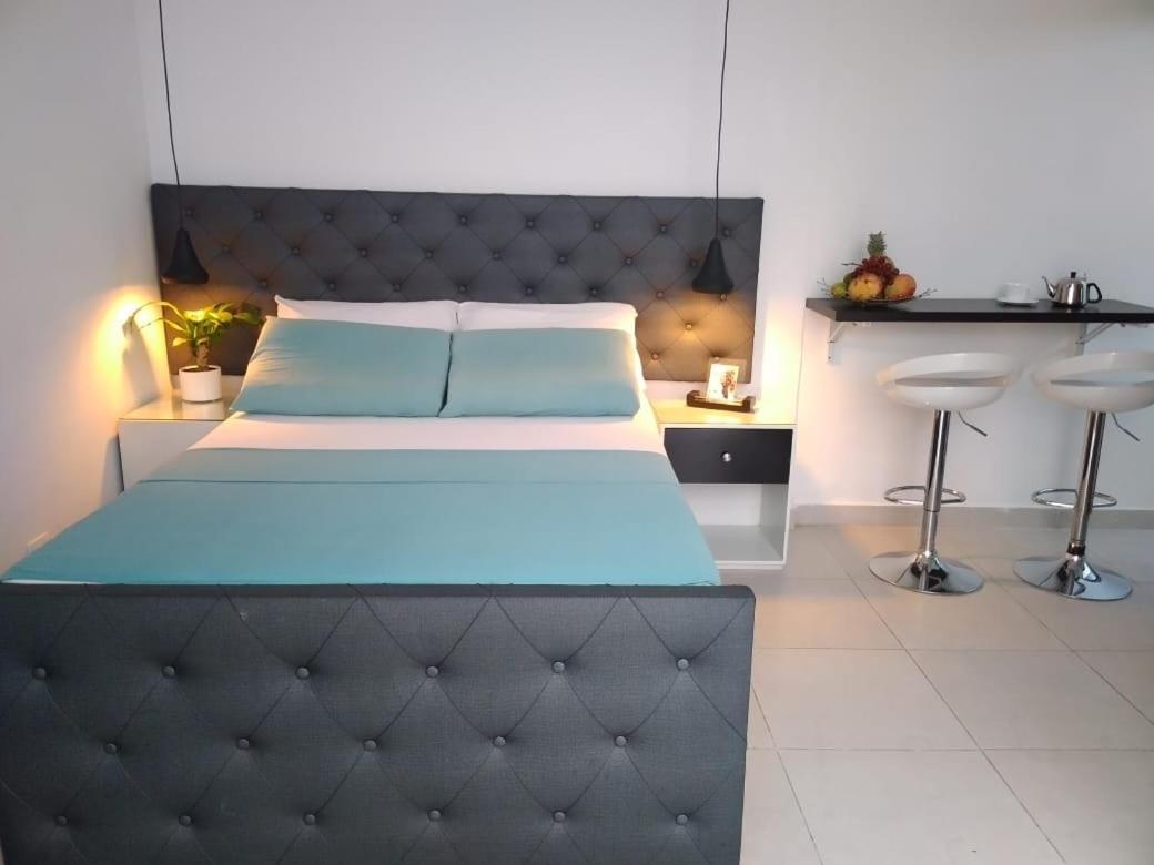 Vip Apartasuites Rosales Medellín Esterno foto