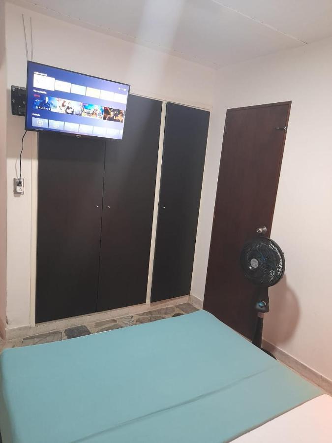 Vip Apartasuites Rosales Medellín Esterno foto