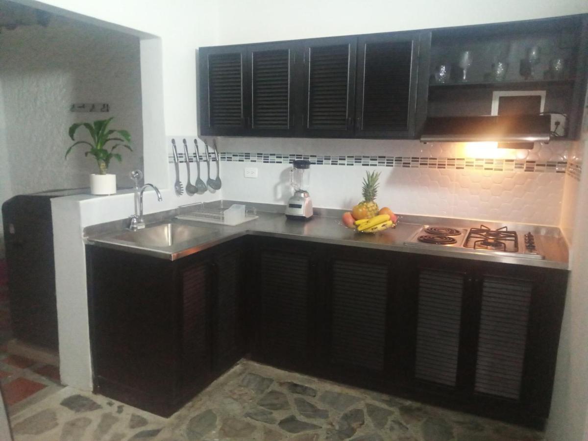 Vip Apartasuites Rosales Medellín Esterno foto