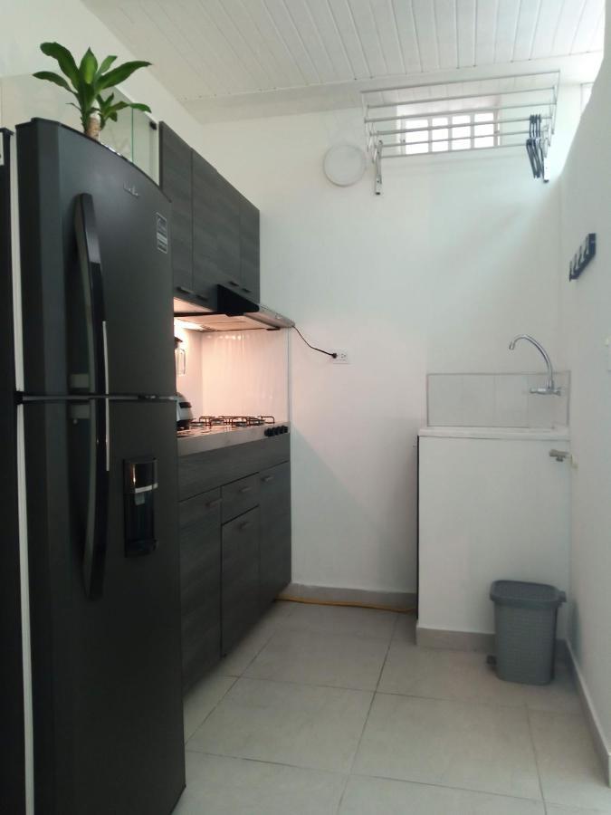Vip Apartasuites Rosales Medellín Esterno foto