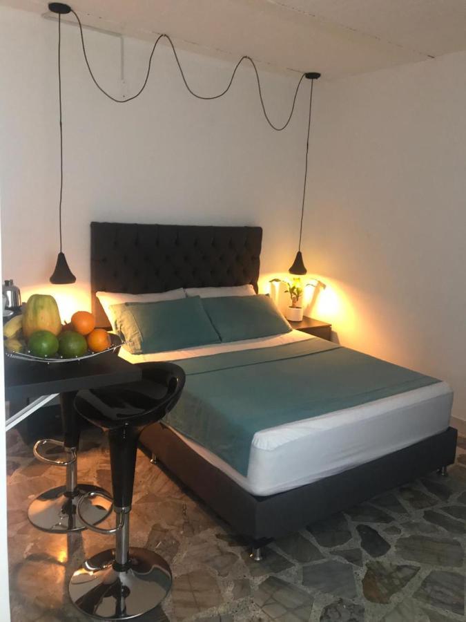 Vip Apartasuites Rosales Medellín Esterno foto