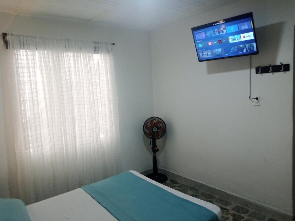 Vip Apartasuites Rosales Medellín Esterno foto