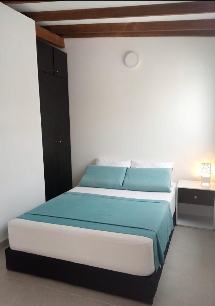Vip Apartasuites Rosales Medellín Esterno foto
