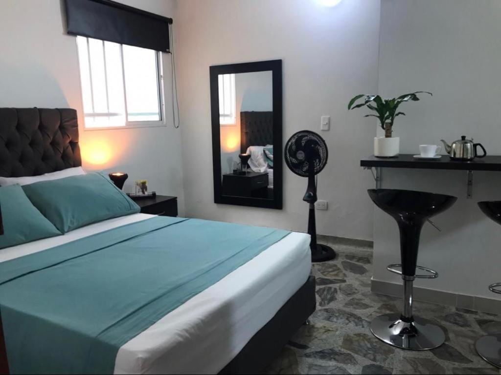 Vip Apartasuites Rosales Medellín Esterno foto