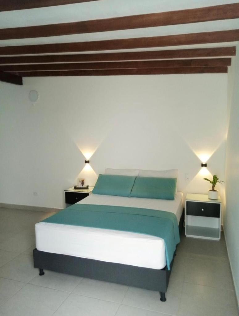 Vip Apartasuites Rosales Medellín Esterno foto