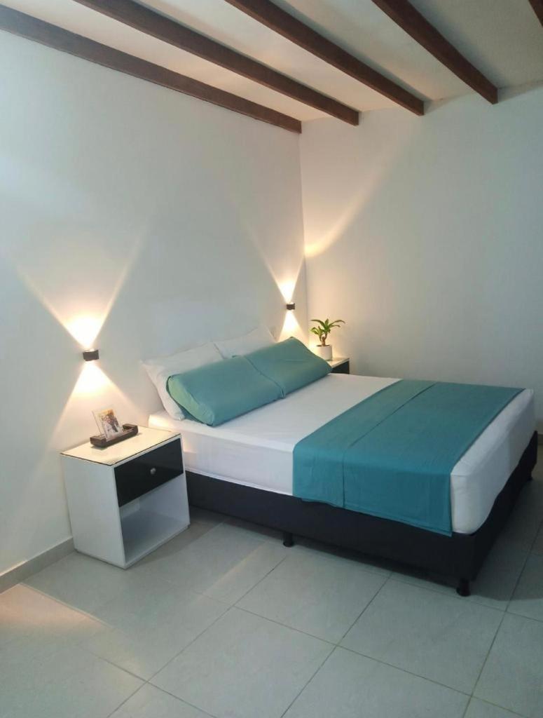 Vip Apartasuites Rosales Medellín Esterno foto